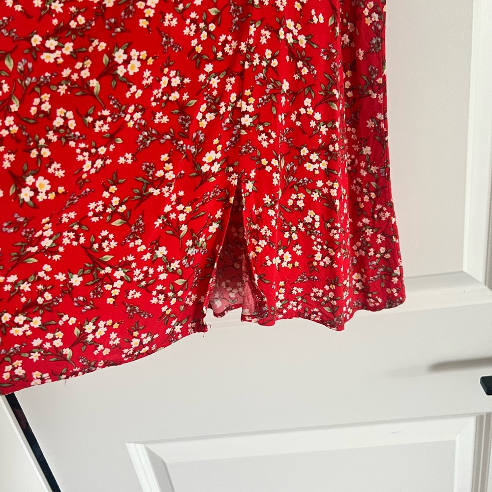 Floral Red Dress - Picture 3 of 4